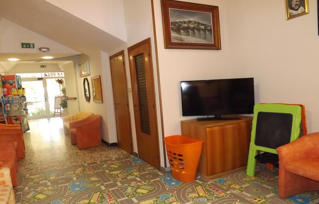 Hotel La Vela Белариа-Игеа Марина Екстериор снимка