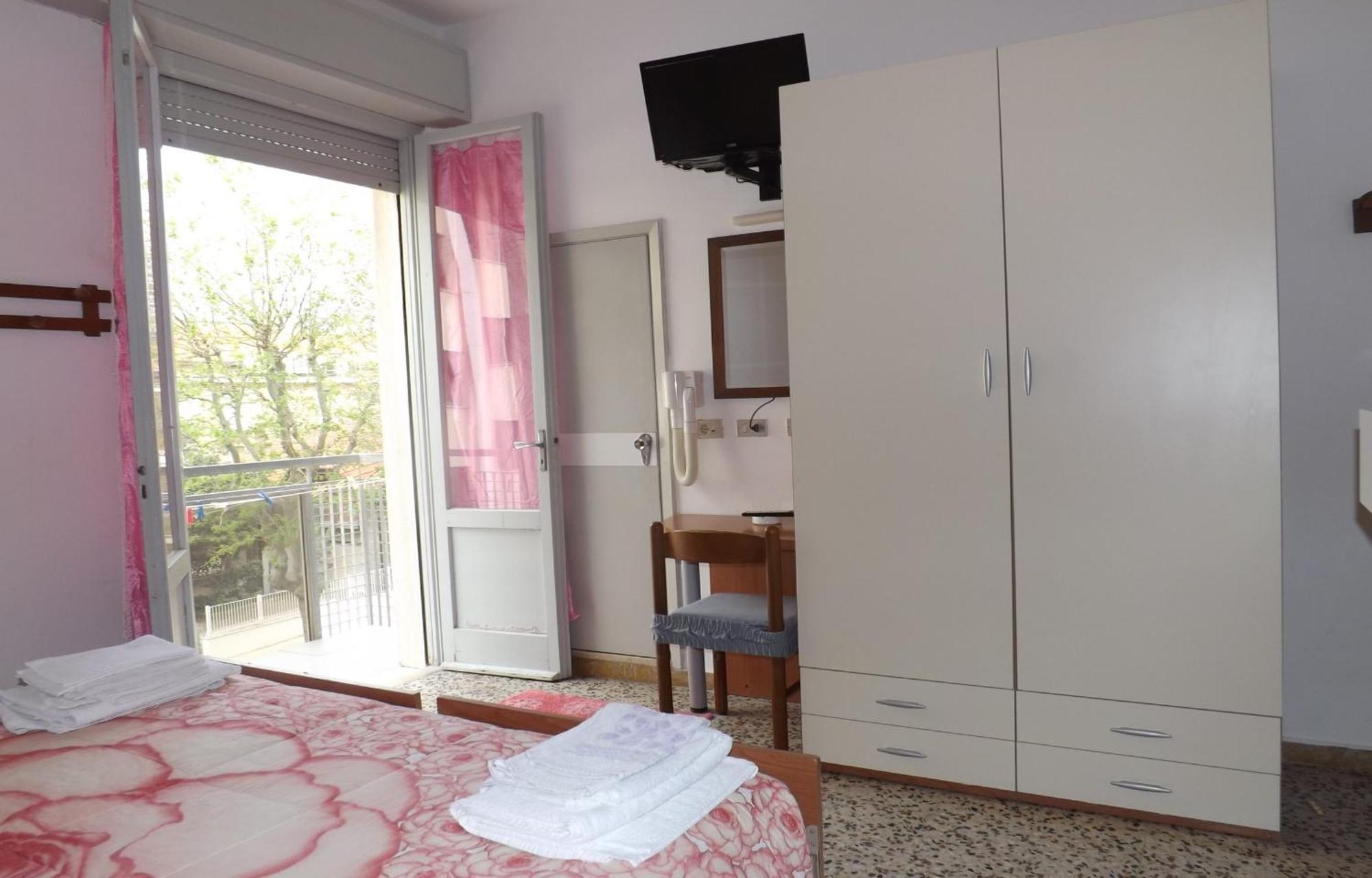 Hotel La Vela Белариа-Игеа Марина Екстериор снимка
