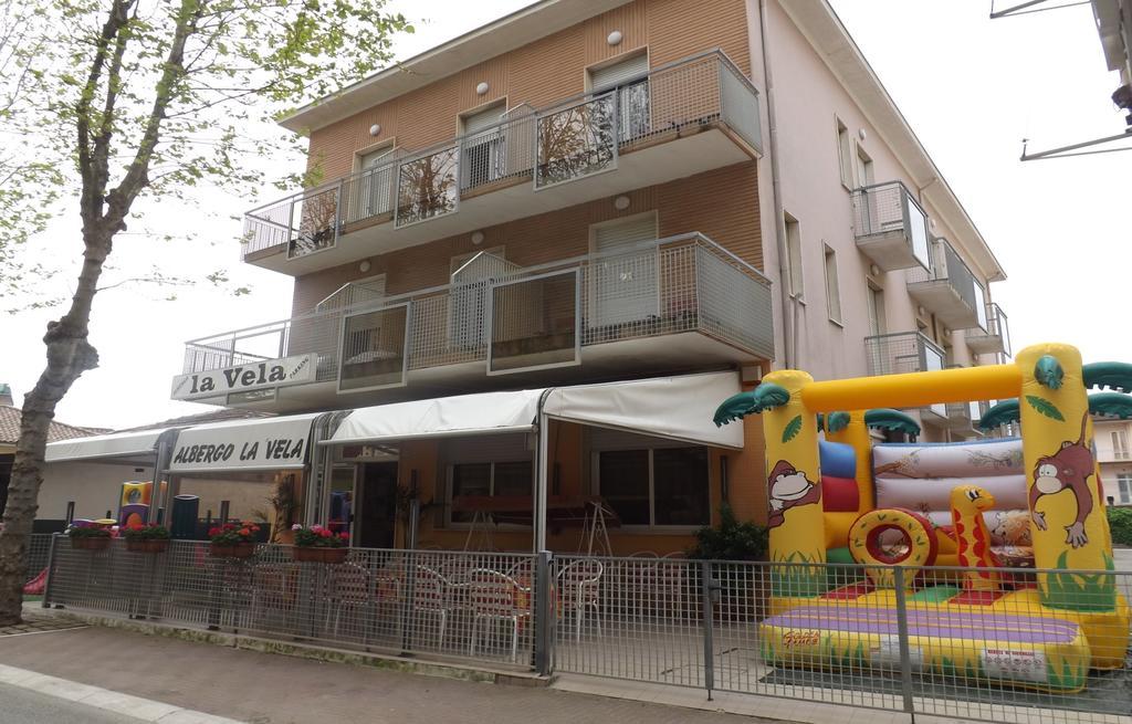 Hotel La Vela Белариа-Игеа Марина Екстериор снимка