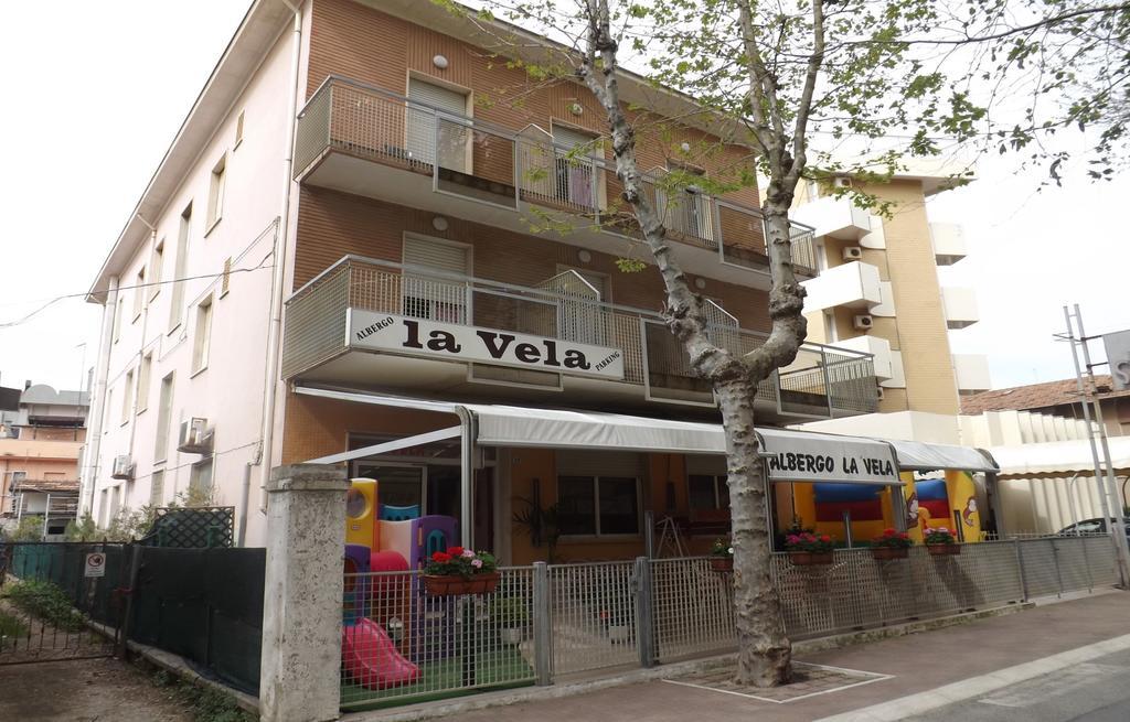 Hotel La Vela Белариа-Игеа Марина Екстериор снимка