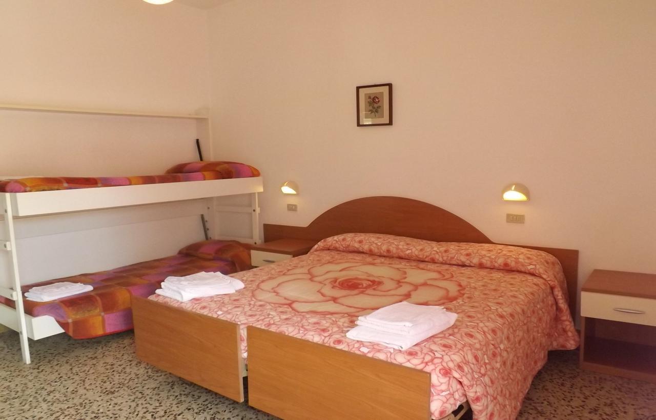 Hotel La Vela Белариа-Игеа Марина Стая снимка